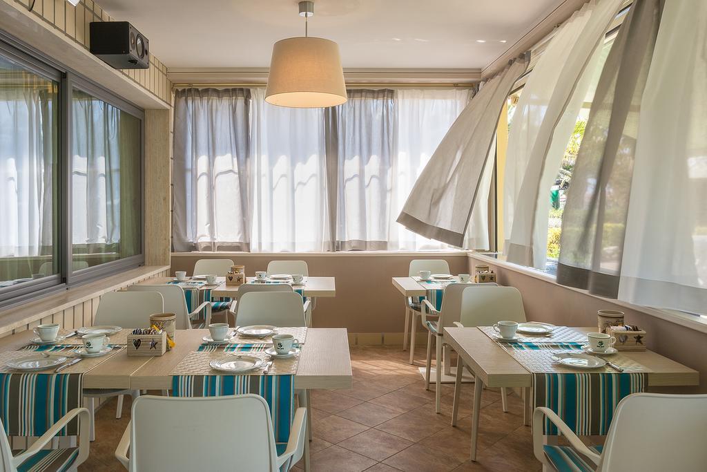 Hotel Siesta Lido di Camaiore Exterior photo