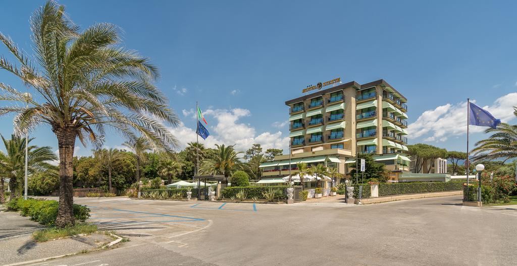 Hotel Siesta Lido di Camaiore Exterior photo